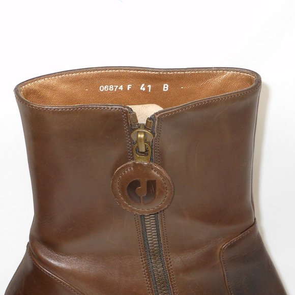 Charles Jourdan women's heeled ankle boots. - Picture 5 of 9